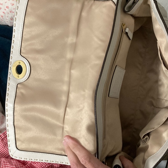 J0793-11546 Hampton Kisslock Shoulder Large Saddle Ivory Leather Satchel - Picture 4 of 7